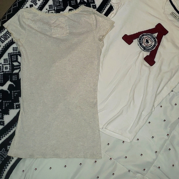 Abercrombie  & Hollister bundle  sz M & sz L <but sm > - Picture 5 of 8